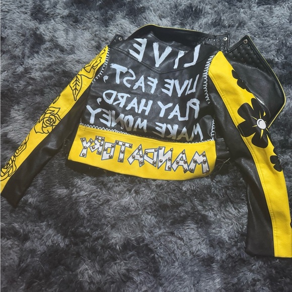 Graphic Jacket - Picture 2 of 2